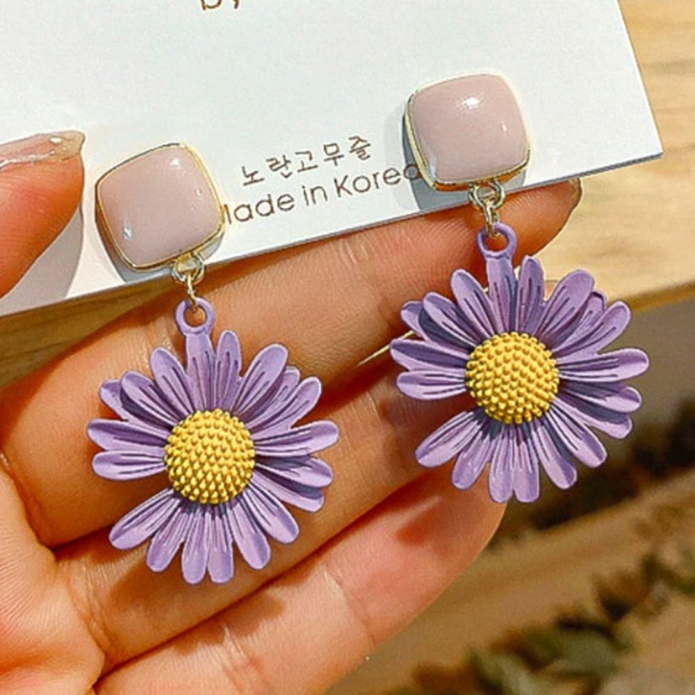 Purple Daisy Drop Earrings